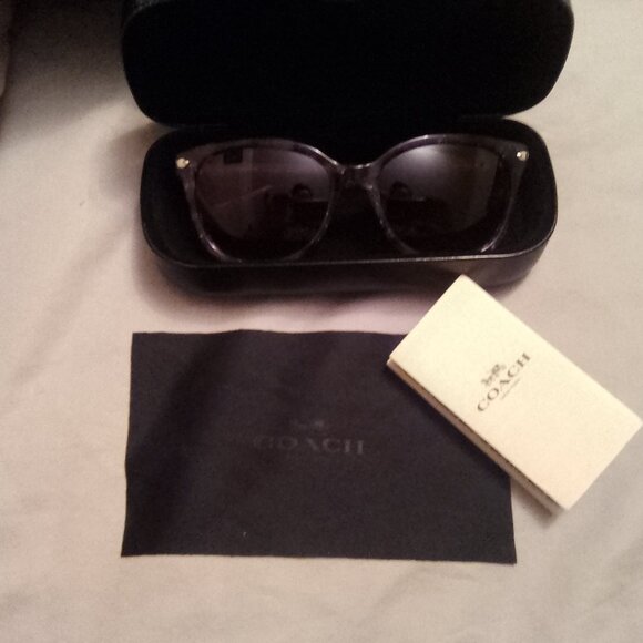 Coach sunglasses - Picture 1 of 3